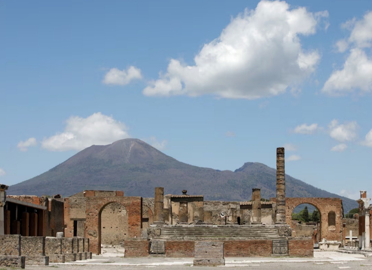 Pompei riscopre le sue voci segrete: nuovi graffiti emergono grazie alla tecnologia 3D